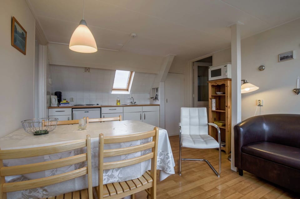 Apartment | Dining