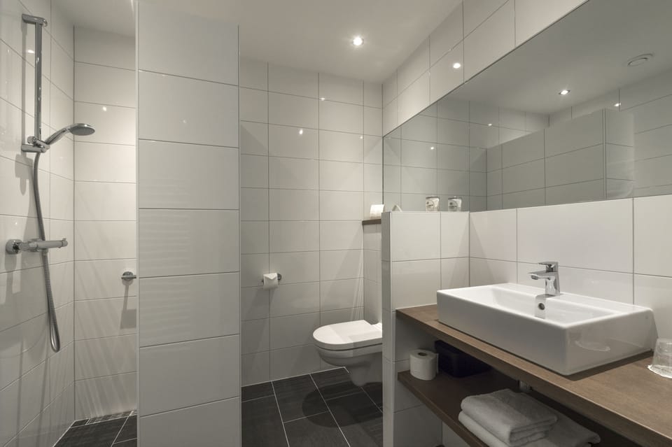 Comfort Double Room | In-room safe, desk, laptop workspace, cribs/infant beds