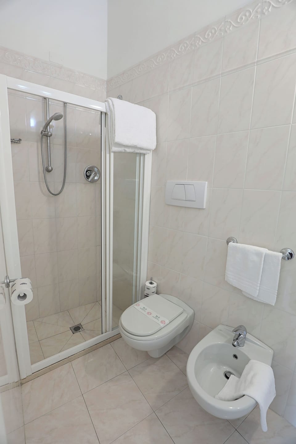 Single Room, Balcony, Partial Sea View | Minibar, in-room safe, desk, laptop workspace