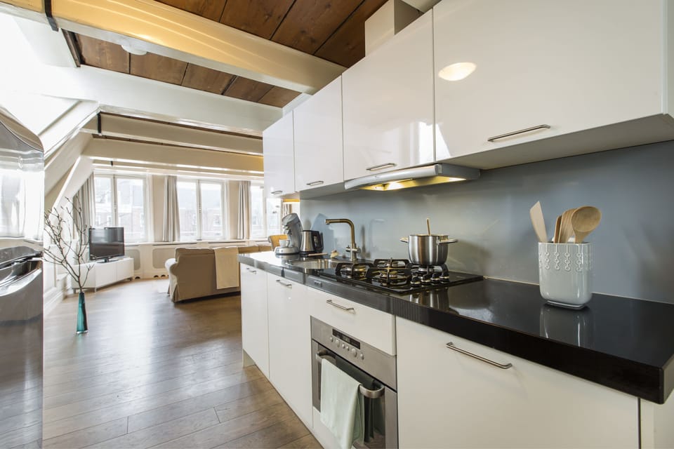 Apartment, Canal View | Private kitchen | Espresso maker, coffee/tea maker, electric kettle