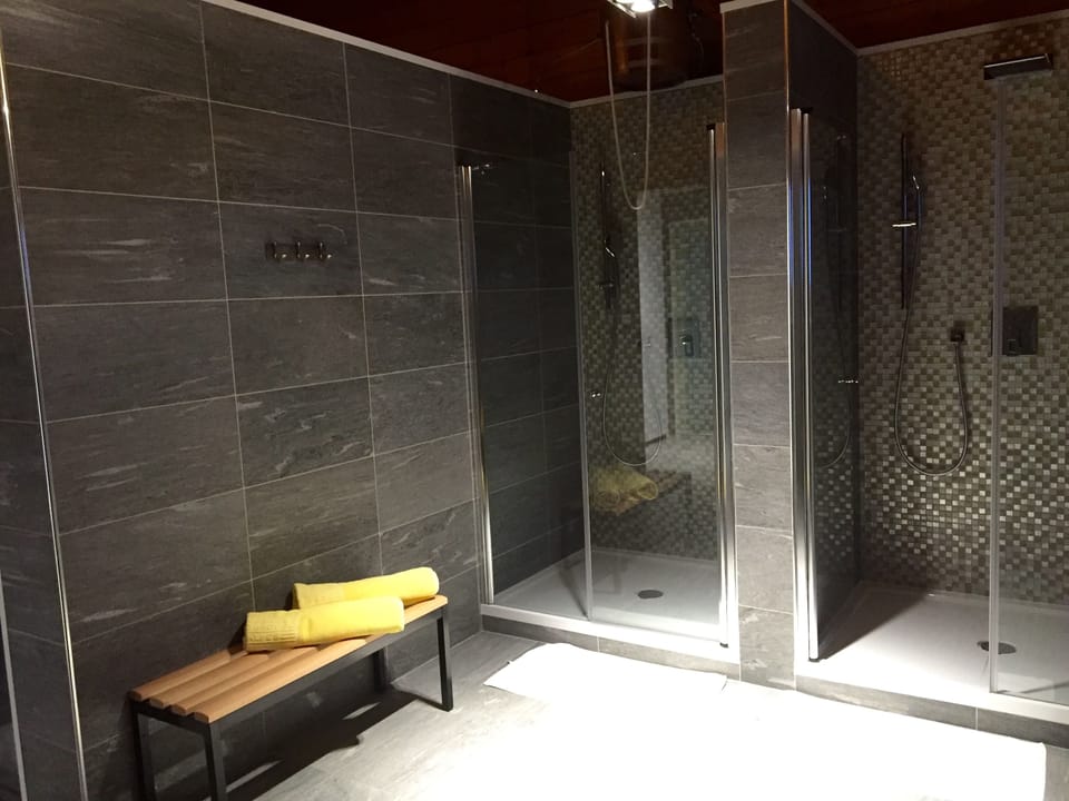 Sauna, hot tub, steam room, hot springs, Turkish bath, body treatments