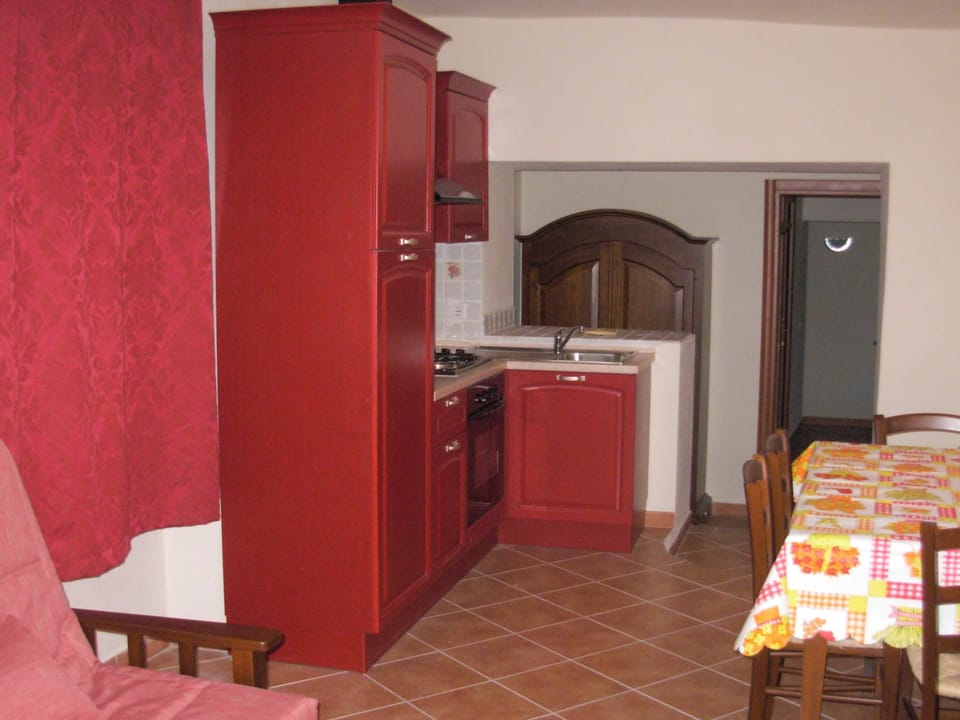 House | Private kitchen | Stovetop, highchair