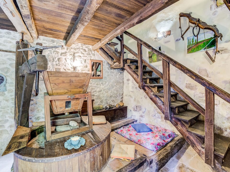 Cottage | Interior