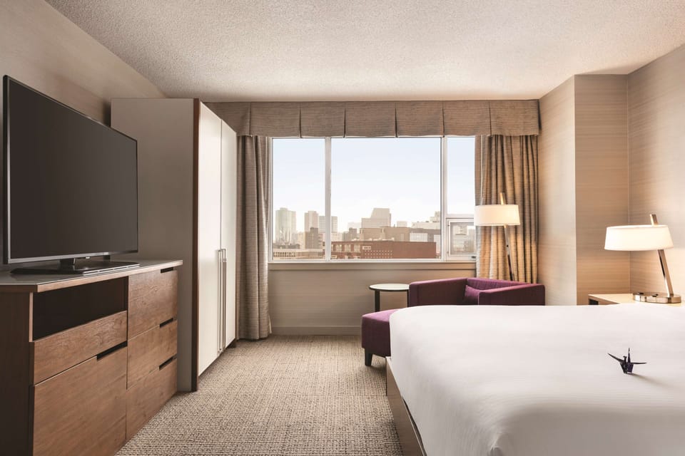 Premium bedding, pillowtop beds, in-room safe, desk