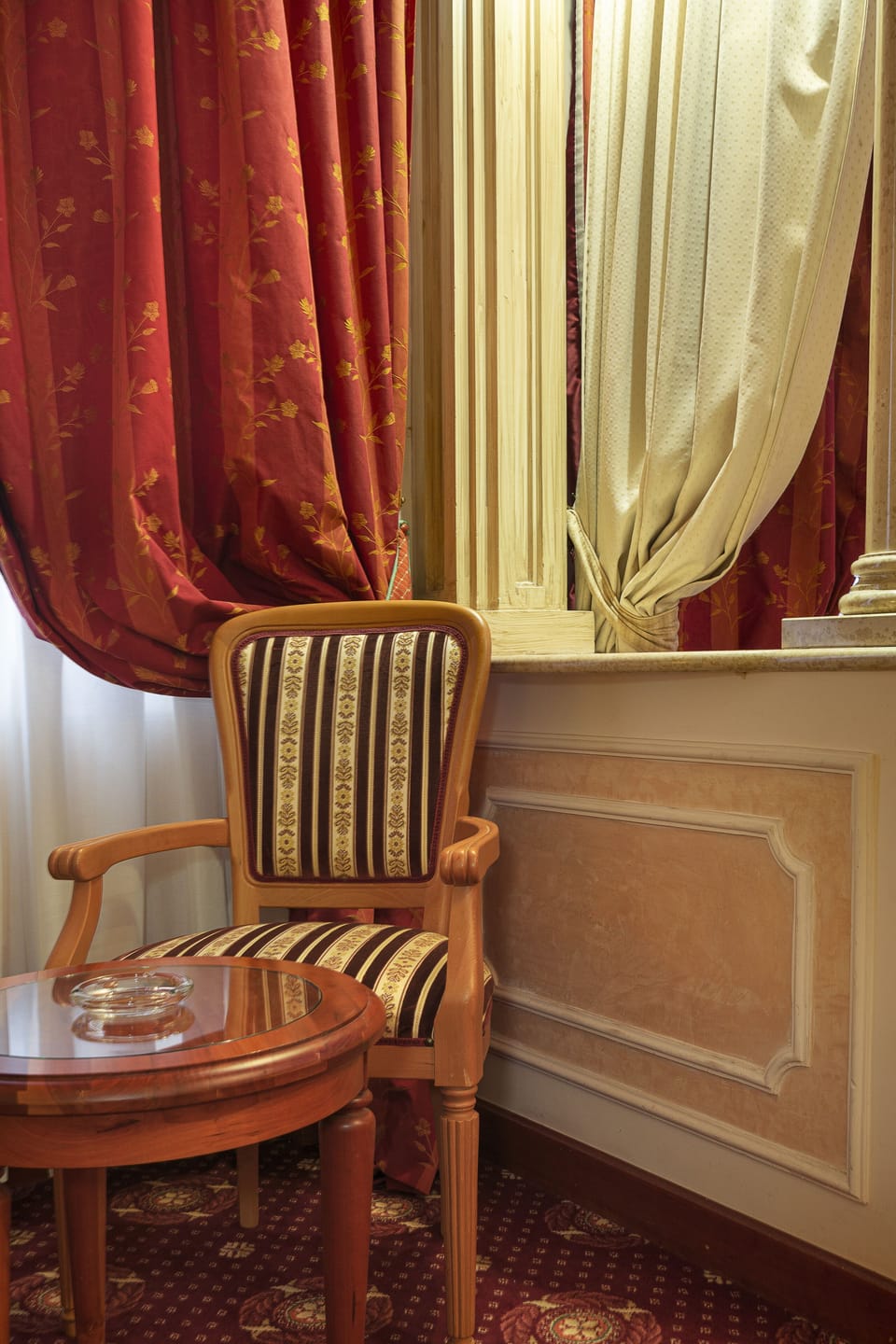Suite | Minibar, in-room safe, desk, blackout drapes