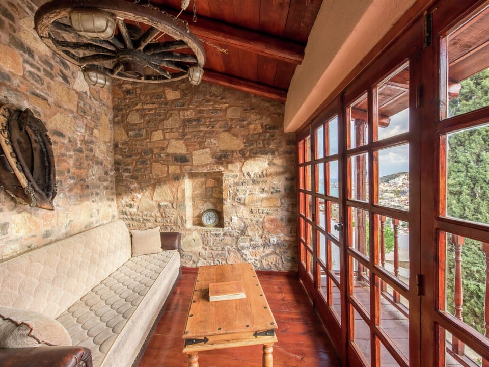 Apartment | Living room | TV