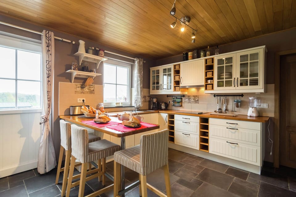 House | Private kitchen | Highchair