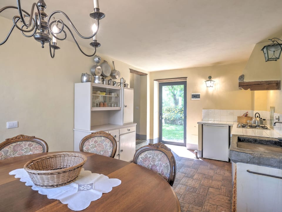 House | Private kitchen | Highchair