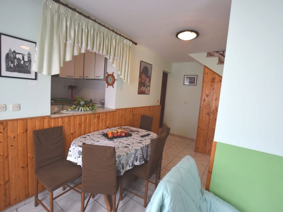 House | Dining