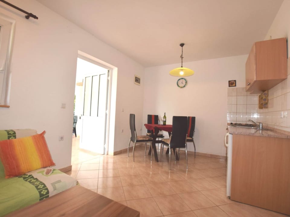 Apartment | Dining