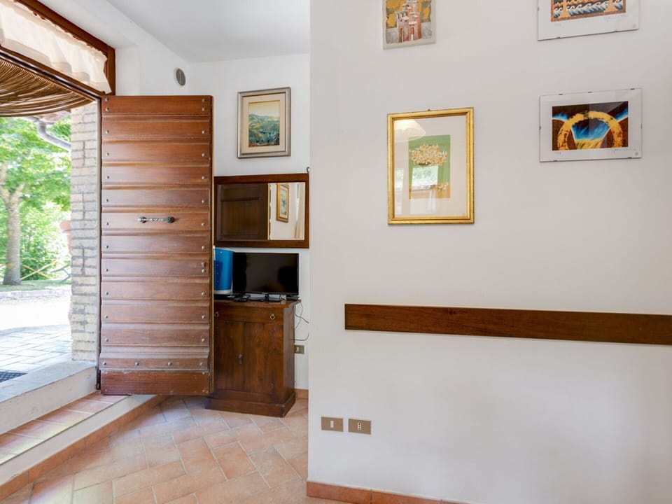 House | Reception