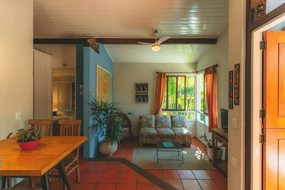 Family Room | Desk, free WiFi, bed sheets