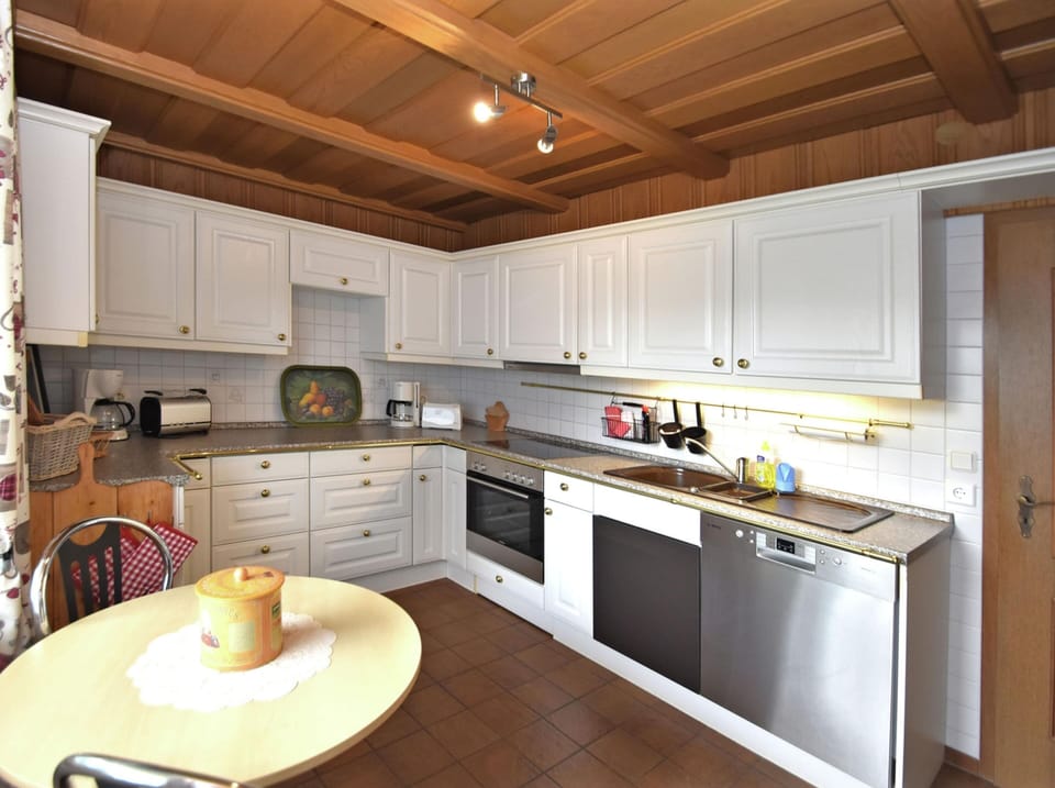 House | Private kitchen | Stovetop, highchair
