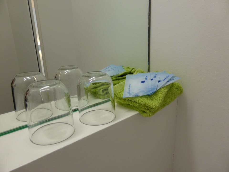 Basic Double or Twin Room, Ensuite | Bathroom | Shower, hair dryer, towels, soap