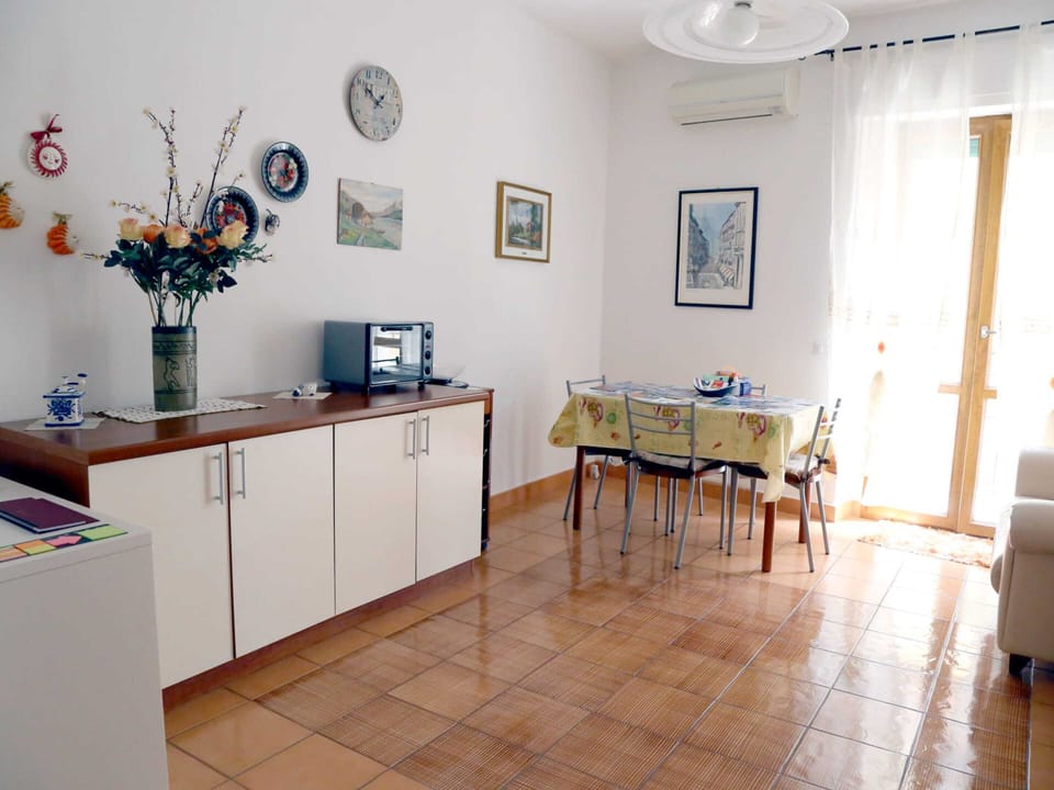 House | Dining