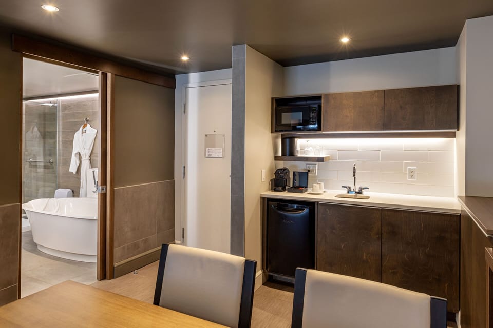 Family Suite | Premium bedding, desk, laptop workspace, iron/ironing board