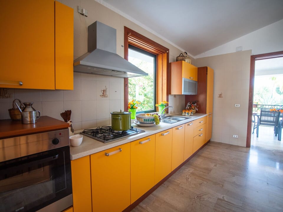 House | Private kitchen | Highchair