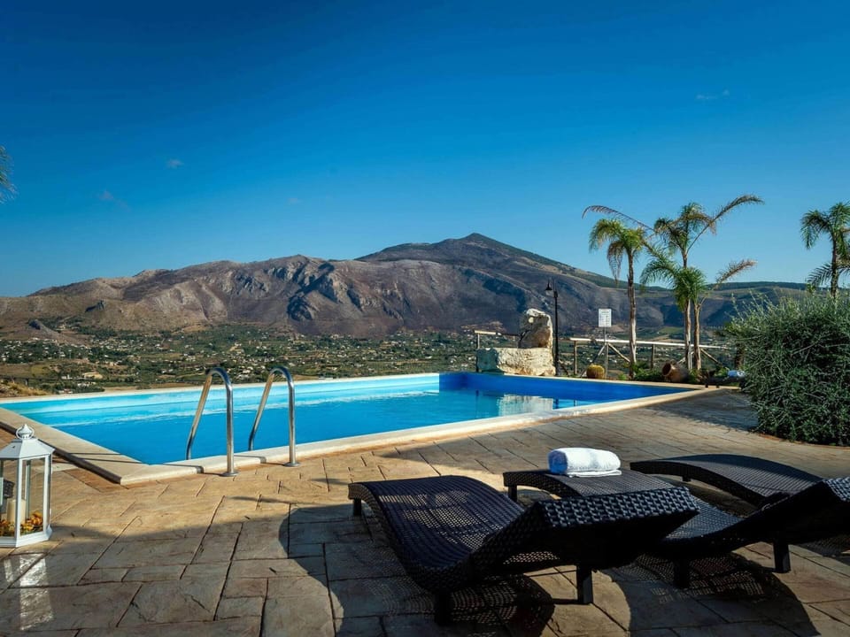 Villa | Pool | Indoor pool, outdoor pool