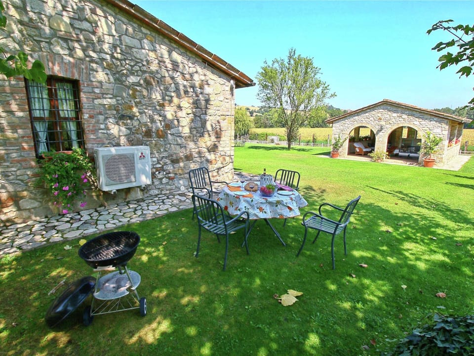 Cottage | Dining
