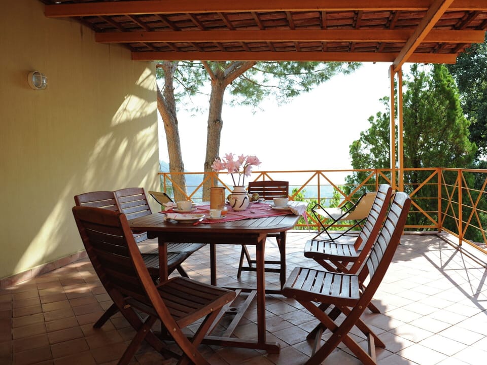 House | Dining