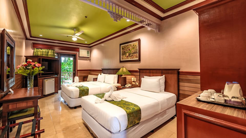 Deluxe Sampras - Garden View | Minibar, in-room safe, individually decorated, desk