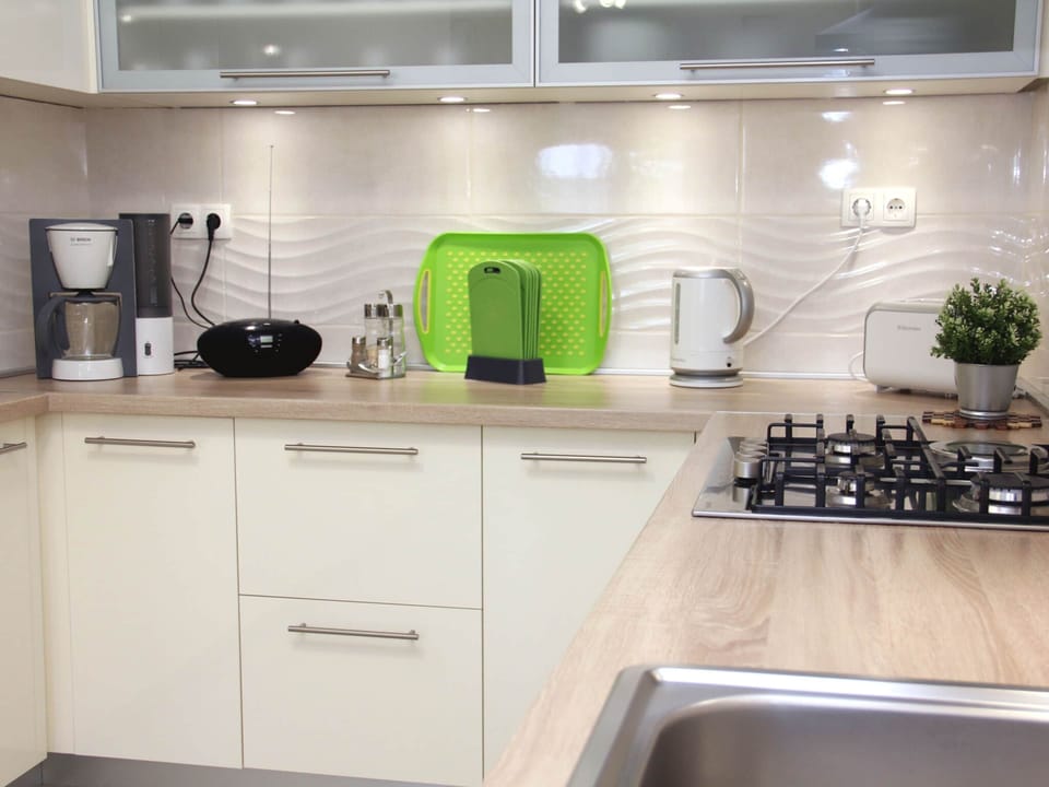 Apartment | Private kitchen | Dining tables