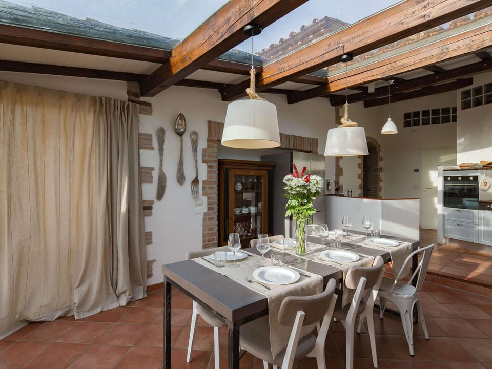 Villa | Dining