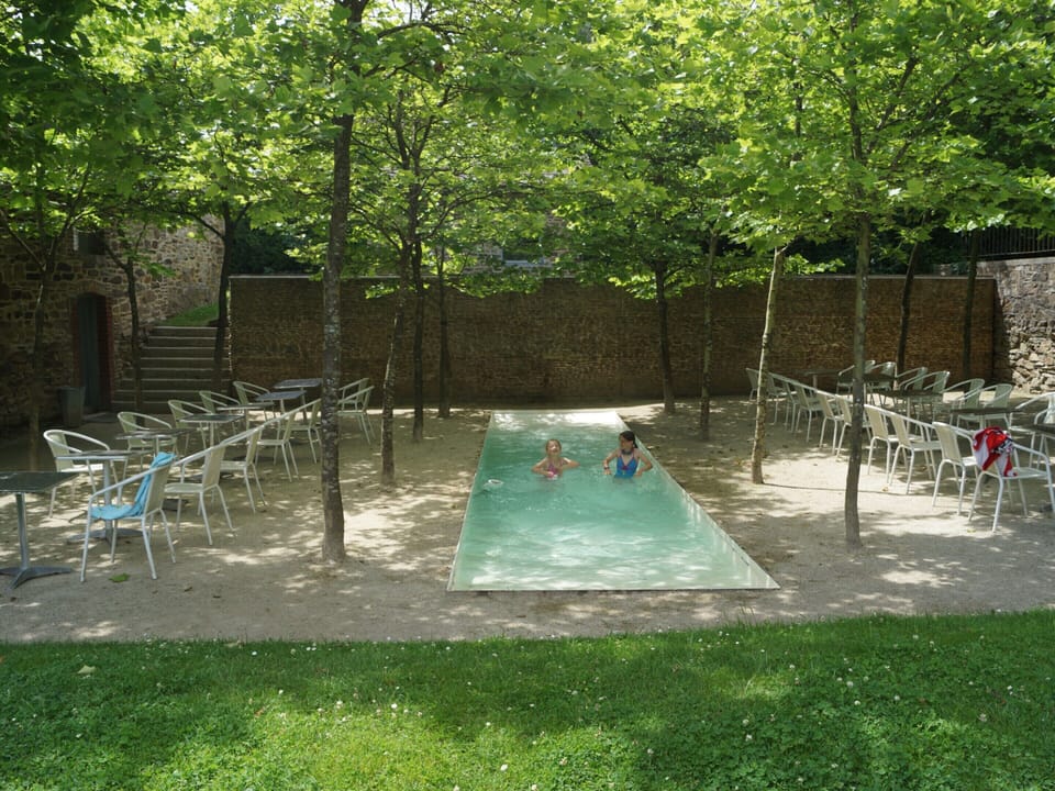 House | Pool