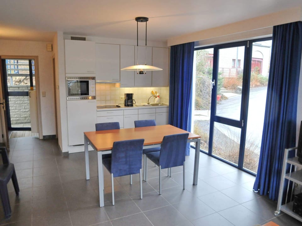 Apartment | Dining