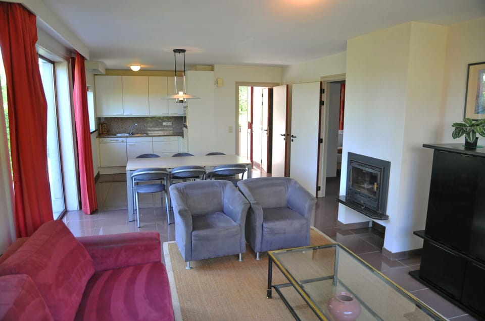 Apartment | Private kitchen | Highchair
