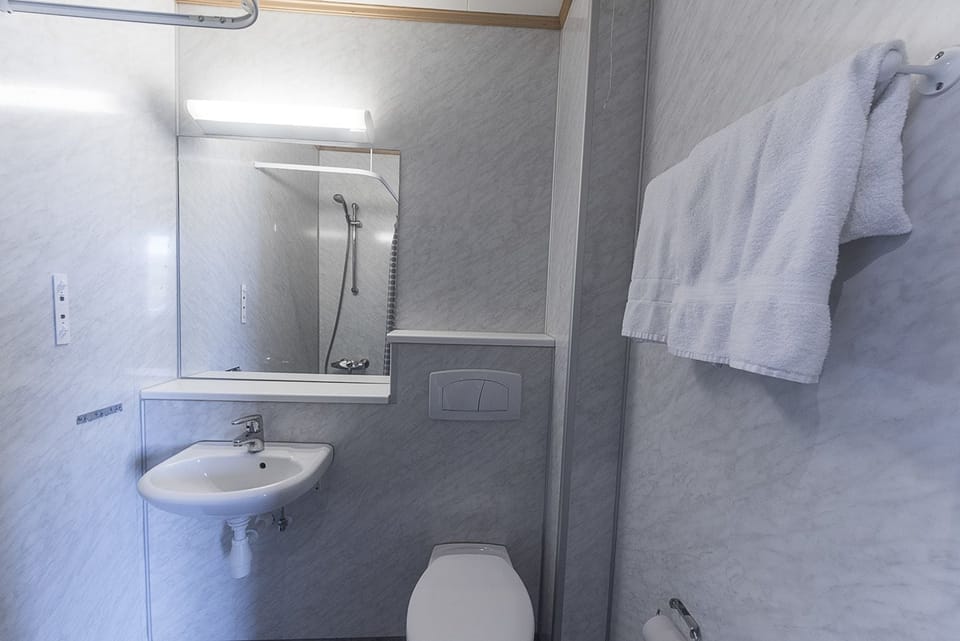 Single Room, 1 Twin Bed | Free WiFi, bed sheets