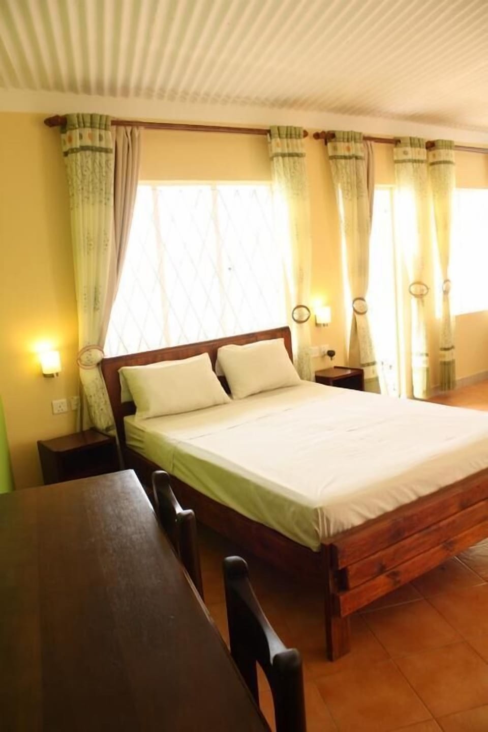 Studio | Minibar, desk, WiFi (free)