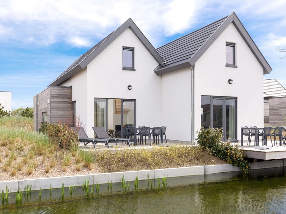 Bungalow | Exterior