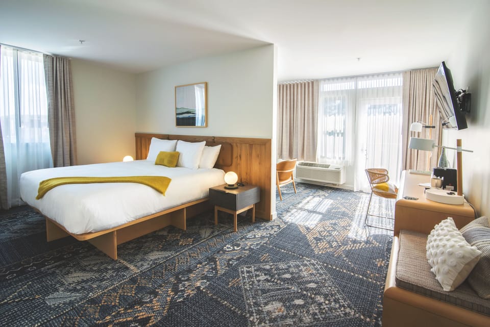 Luxury Suite, 1 King Bed | Desk, blackout drapes, iron/ironing board, free WiFi