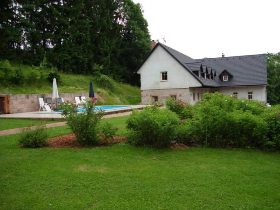 Apartment | Garden