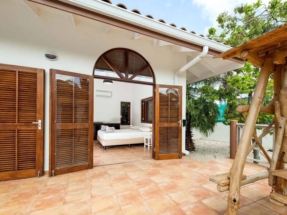 Villa | Exterior