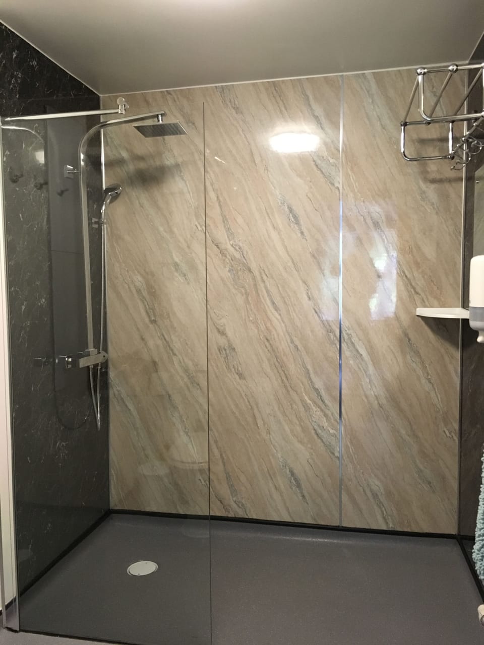 Bathroom shower
