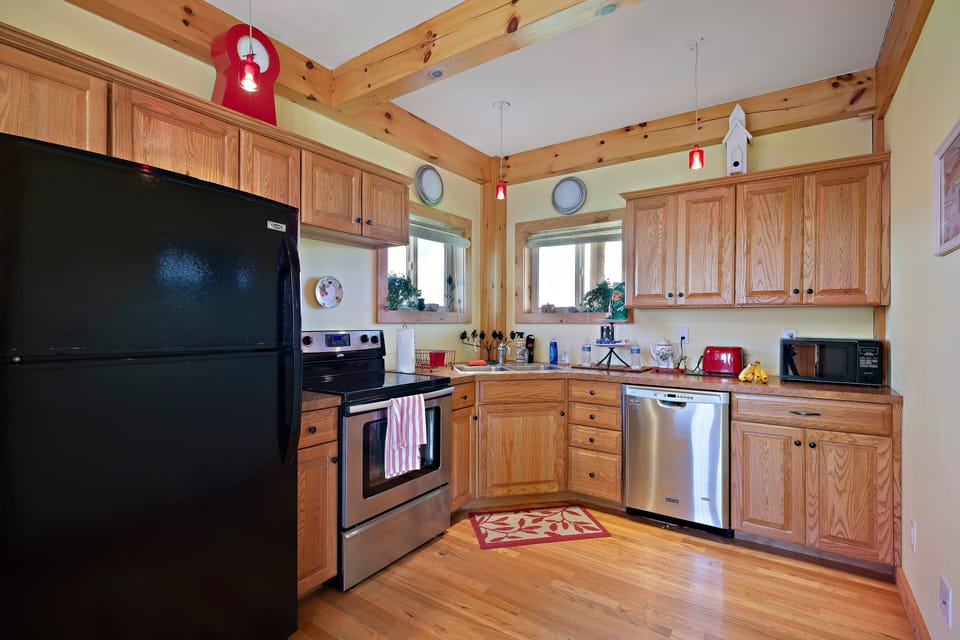 Villa (4 Bedrooms) | Private kitchen | Full-size fridge, microwave, oven, stovetop