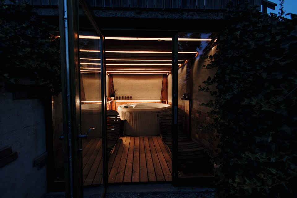 Private spa tub