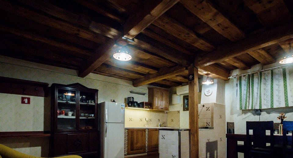 Cottage, 1 Bedroom | Private kitchen | Fridge, oven, stovetop, electric kettle