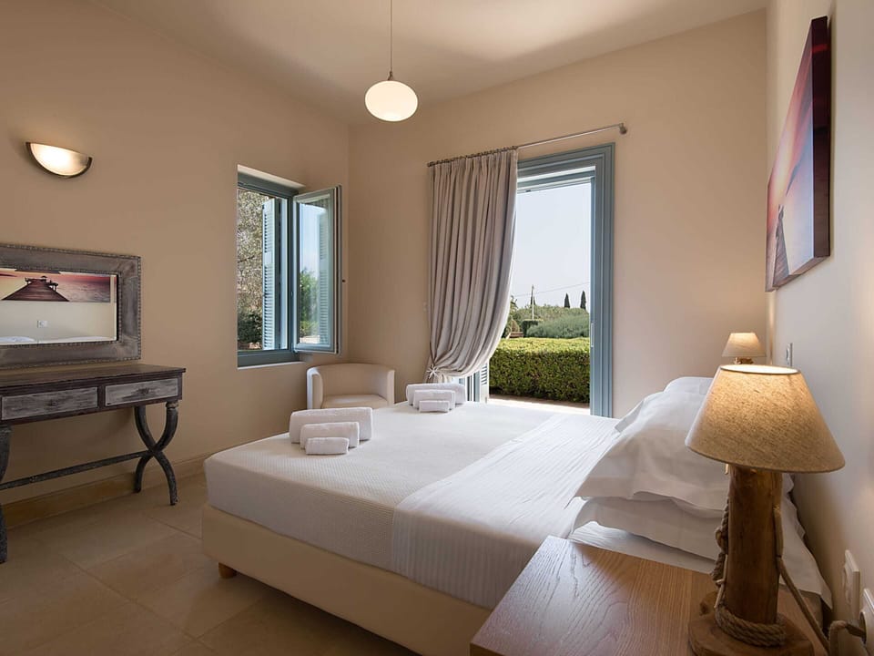 Luxurious Villa in Peloponnese With Pool Villa in Peloponnese Region