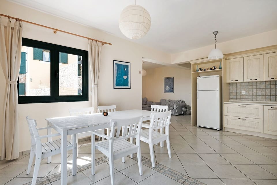 Villa | Dining