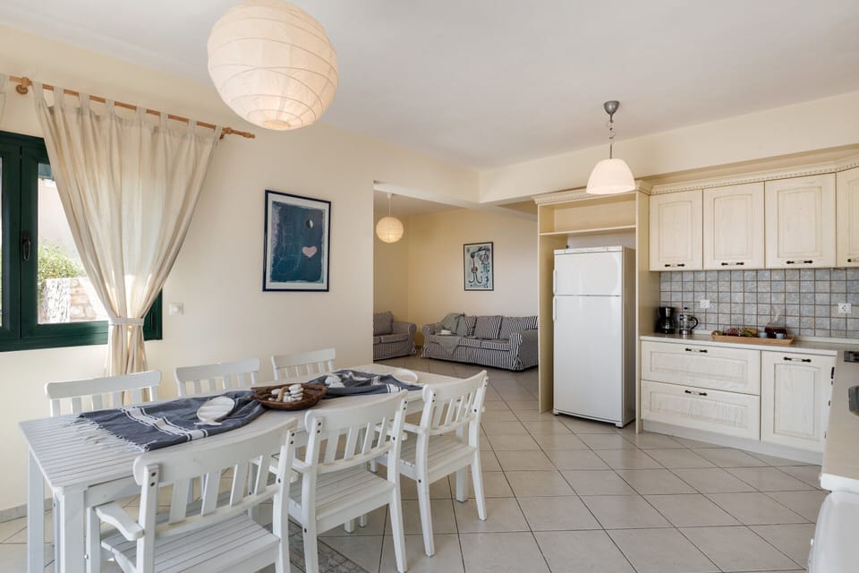 Villa | Dining