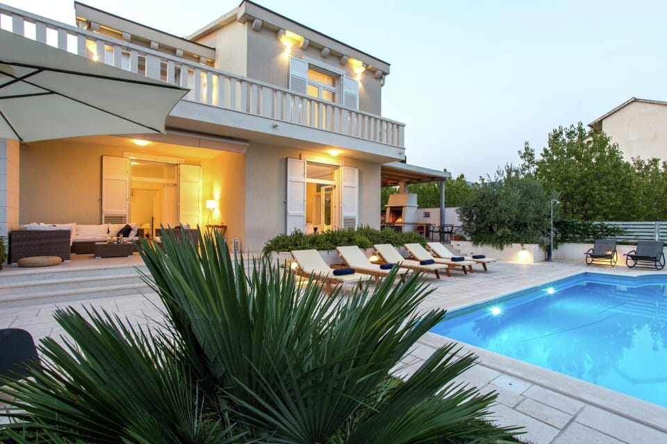 Villa | Exterior