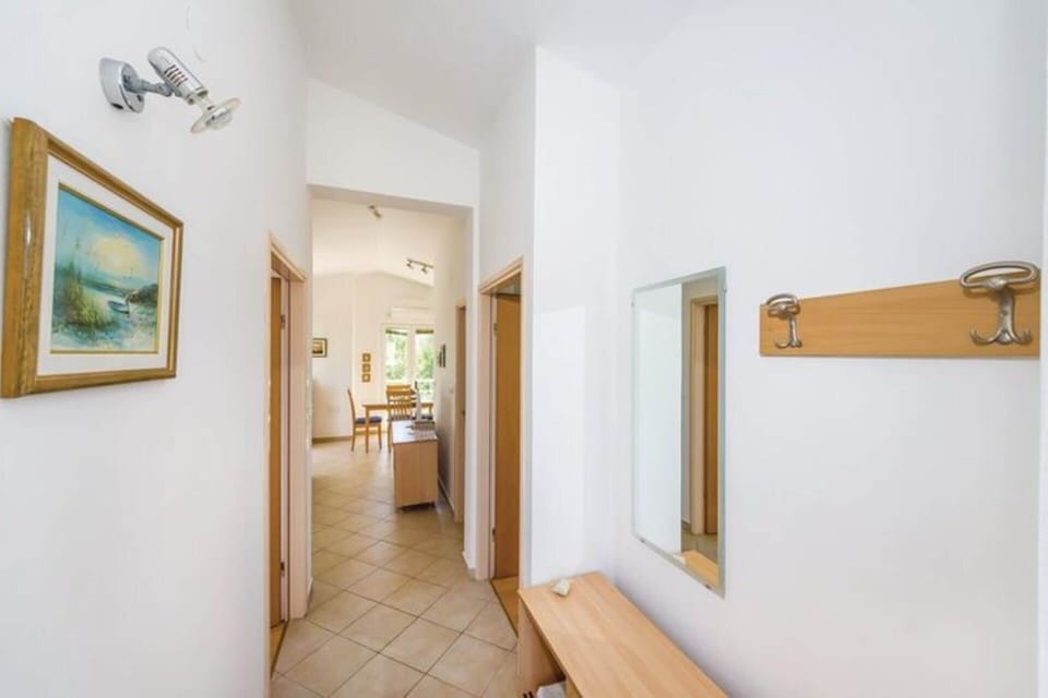 House | Private kitchen | Cookware/dishes/utensils