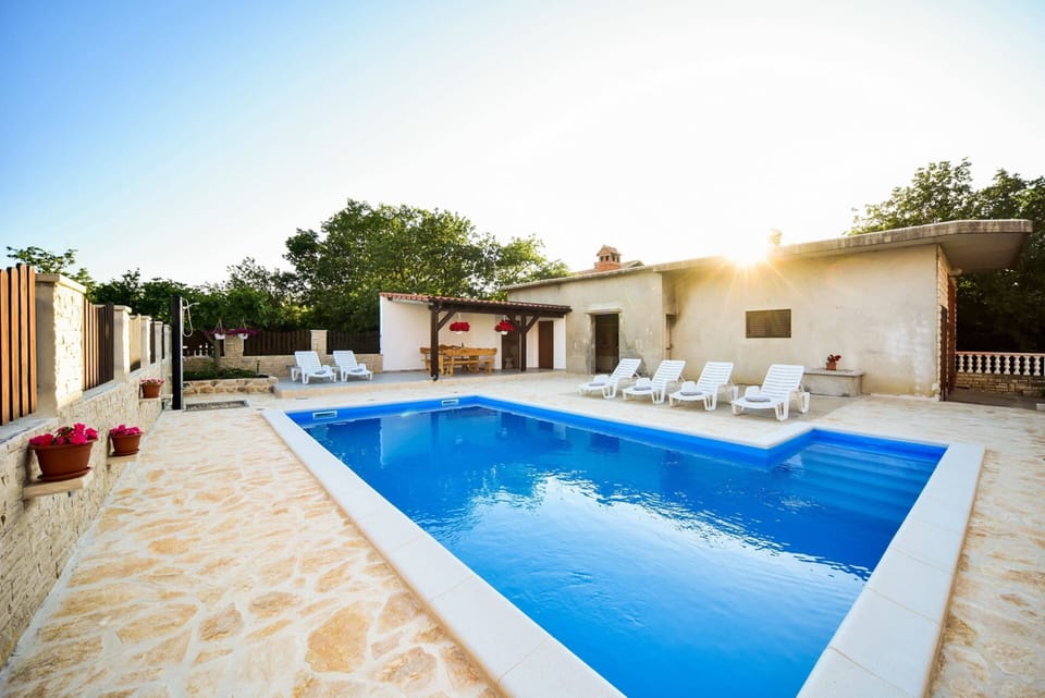 Apartment | Pool | Indoor pool, outdoor pool