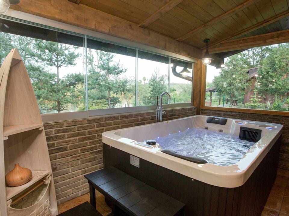 Amazing Chalet with Private Garden, Hot Tub, Sauna, Great Location by the River House in Croatia