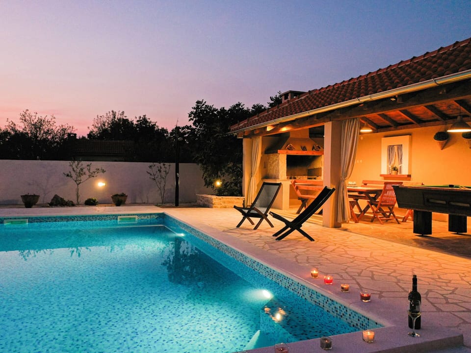 Villa | Pool | Indoor pool, outdoor pool