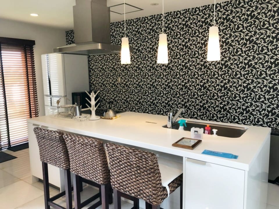 Private Vacation Home | Private kitchen | Coffee/tea maker, fridge, microwave, oven