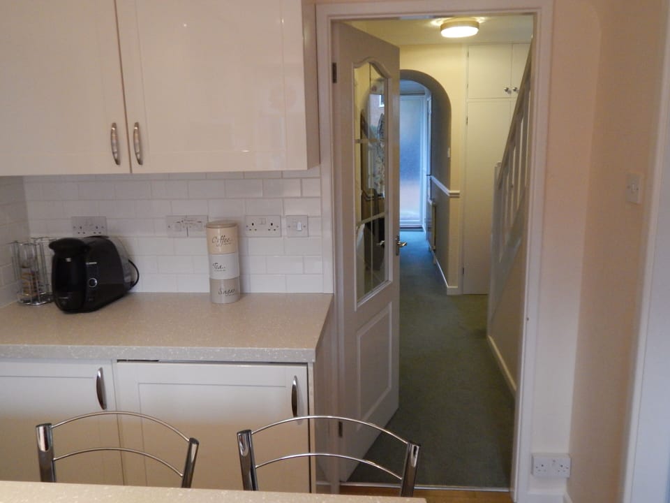 Family House | Private kitchen | Fridge, microwave, oven, stovetop